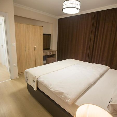 Black Rose Aparthotel Кашушчу Екстериор снимка